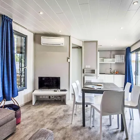 Natura 6p By Interhome *